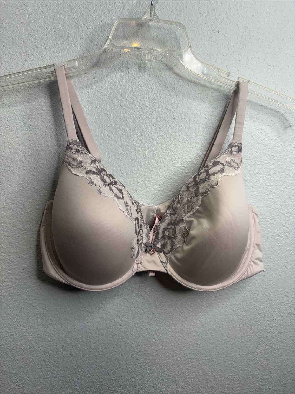 Victoria’s Secret Perfect Coverage Size 40C Grey Underwire Bra